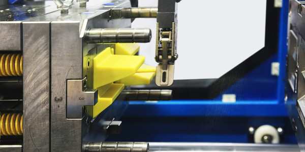 Torneros, Mecanizados, Matriceros, Control Numérico l' Aldea · Fabricación de moldes para inyección y fundición