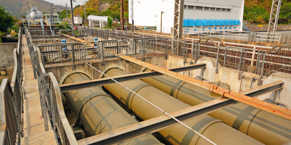 Tuberos · Instalación / Mantenimiento Tuberías Industriales Xerta · Soldadura y Unión de Tuberías